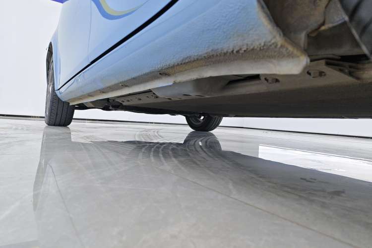 Used ORA White Cat 2020 305 km Luxury Version Right Side Sill