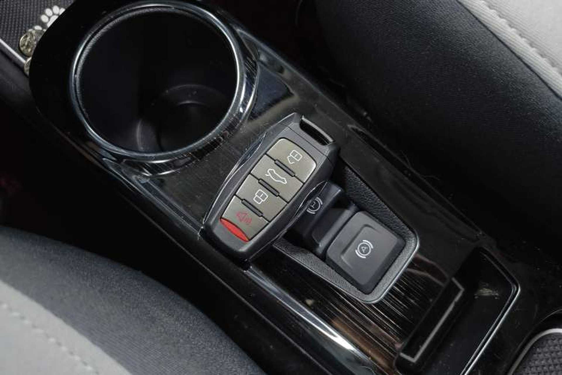 Used ORA White Cat 2020 305 km Luxury Version Vehicle Key