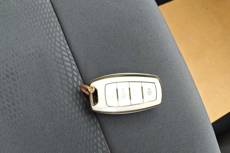 Used ORA White Cat 2020 305 km Luxury Version Vehicle Key