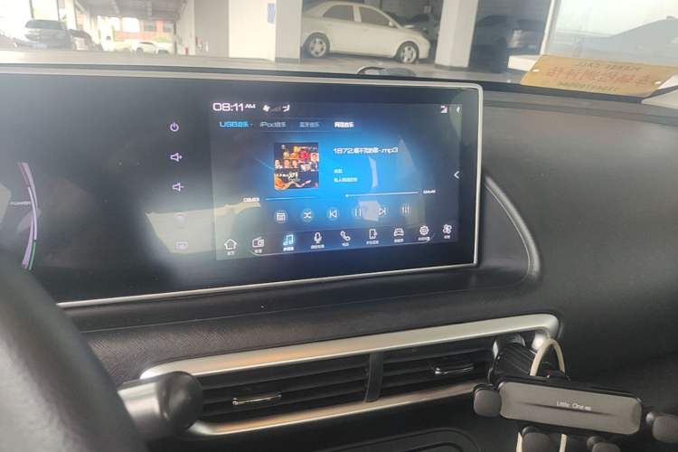 Used ORA White Cat 2020 360 km Luxury Version Audio And AC Panel