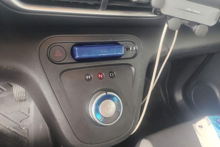 Used ORA White Cat 2020 360 km Luxury Version Gear Lever