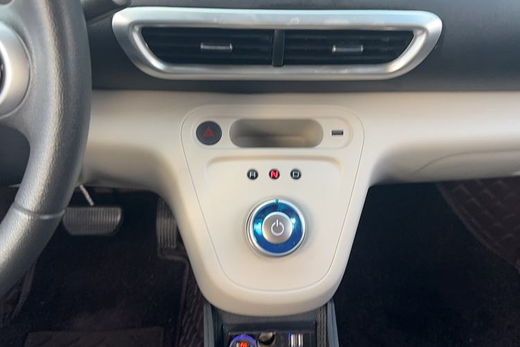 Used ORA White Cat 2020 360 km Luxury Version Gear Lever