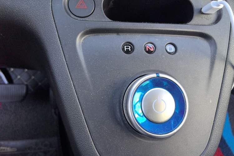 Used ORA White Cat 2020 305 km Luxury Version Gear Lever