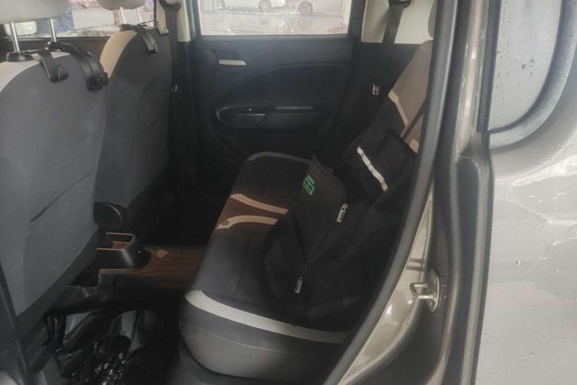 Used ORA White Cat 2020 360 km Luxury Version Left Rear Seat