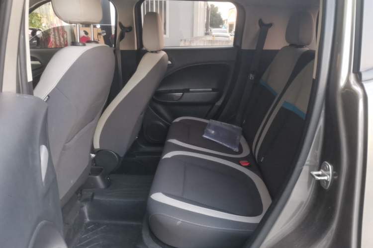 Used ORA White Cat 2020 305 km Luxury Version Left Rear Seat