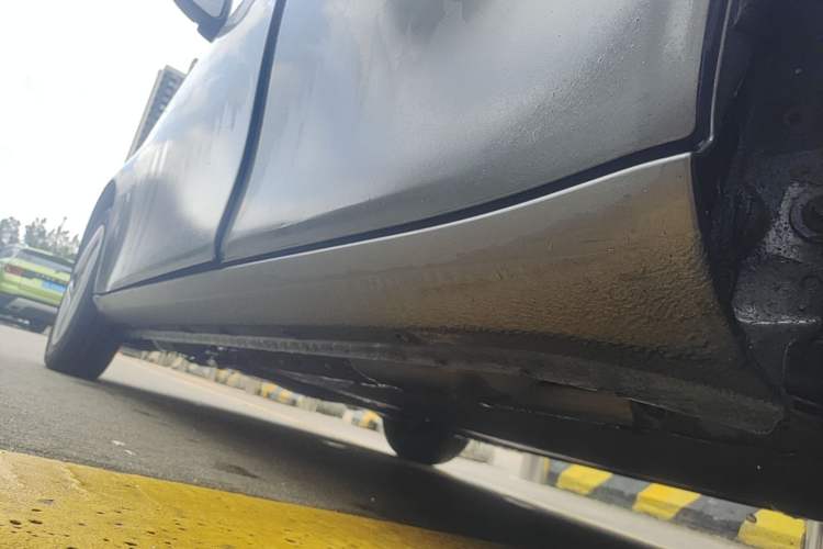Used ORA White Cat 2020 360 km Luxury Version Left Side Sill