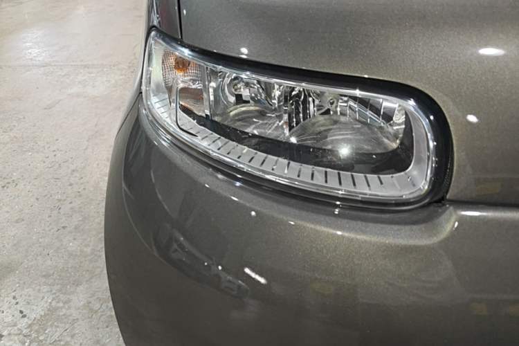 Used ORA White Cat 2020 360 km Luxury Version Right Front Headlight