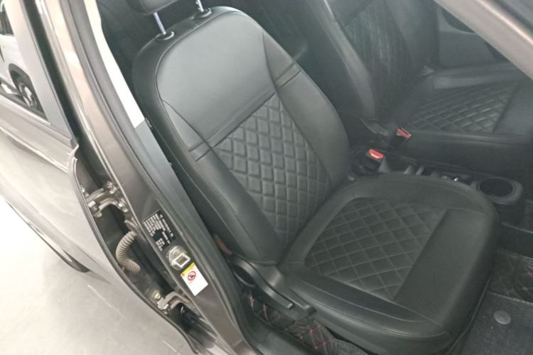 Used ORA White Cat 2020 401 km Long-Range Version Right Front Seat