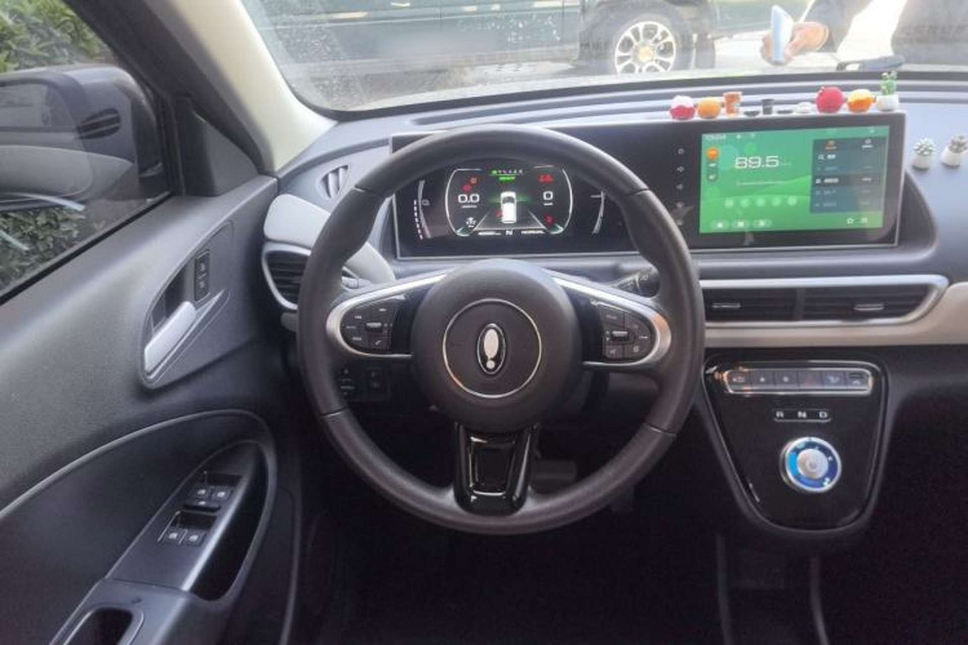 Used ORA White Cat 2020 305 km Luxury Version Steering Wheel