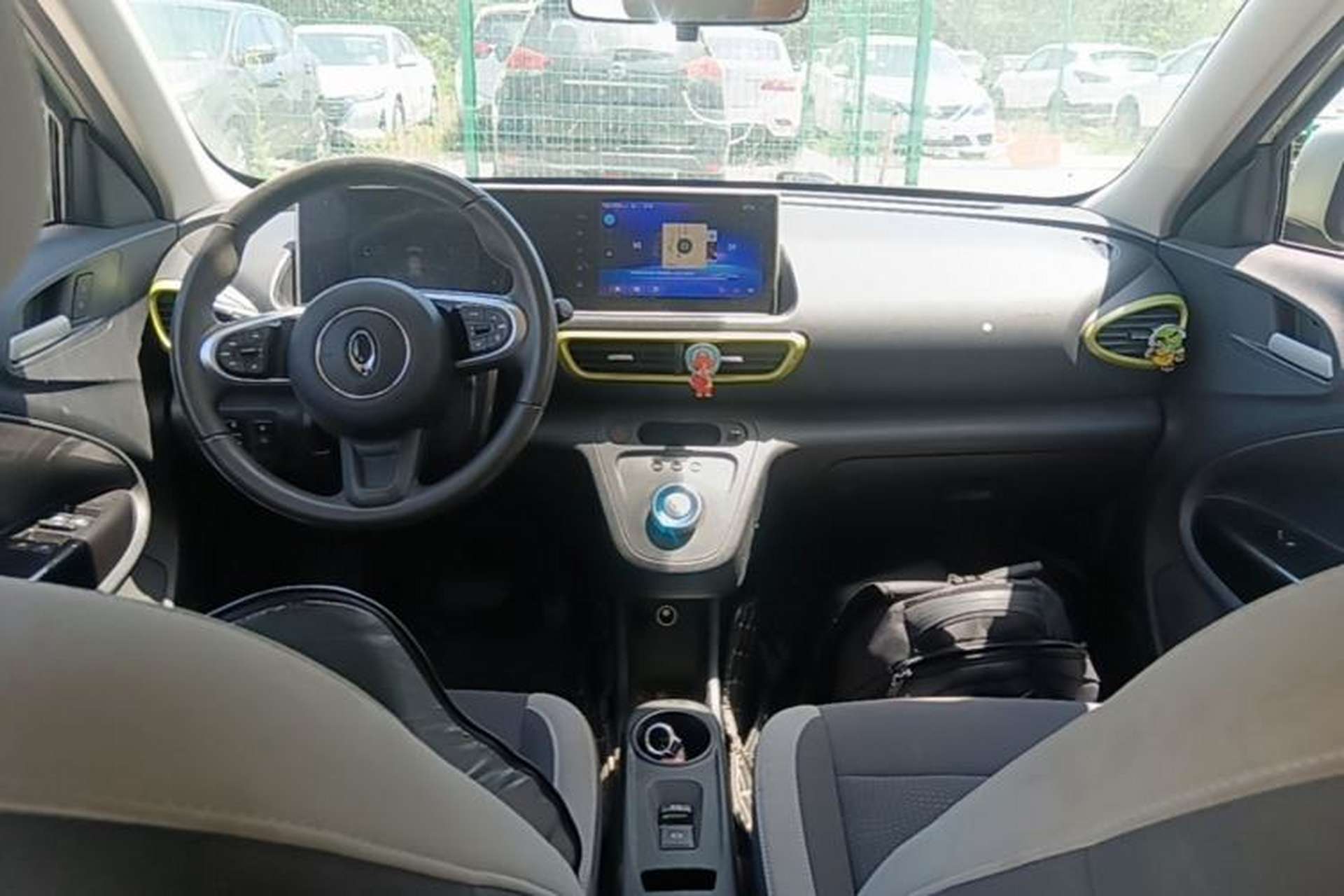 Used ORA White Cat 2020 360 km Luxury Version Center Console