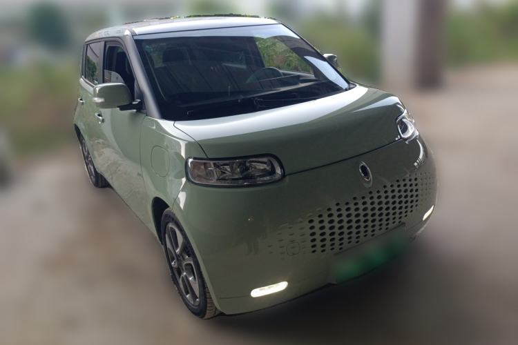 Used ORA White Cat 2020 305 km Luxury Version Front Right 45 Deg