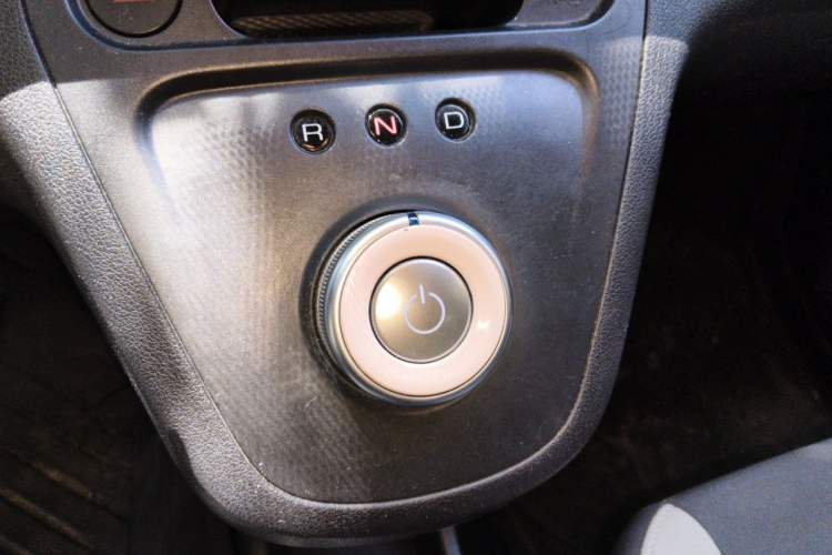 Used ORA White Cat 2020 305 km Luxury Version Gear Lever