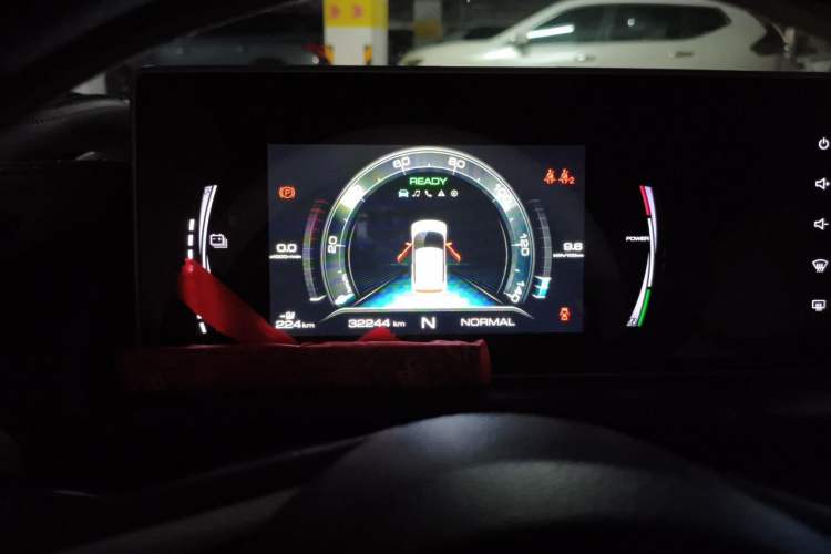Used ORA White Cat 2020 305 km Luxury Version Instrument Cluster