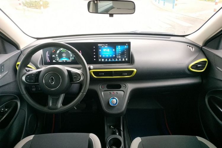 Used ORA White Cat 2020 305 km Luxury Version Interior 1