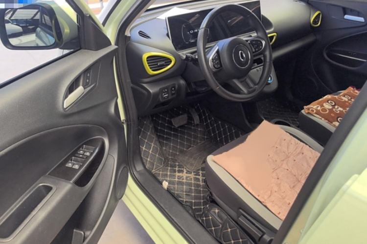 Used ORA White Cat 2020 305 km Luxury Version Interior 3