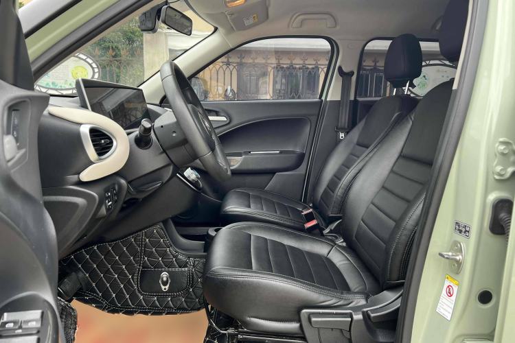 Used ORA White Cat 2020 305 km Luxury Version Interior 4