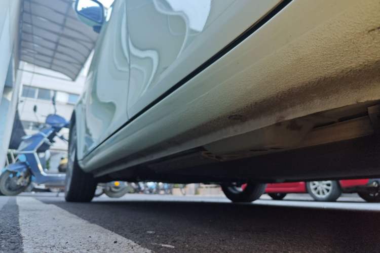 Used ORA White Cat 2020 305 km Luxury Version Left Side Sill