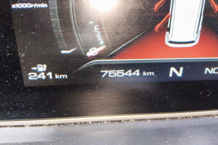 Used ORA White Cat 2020 305 km Luxury Version Odometer Close Up