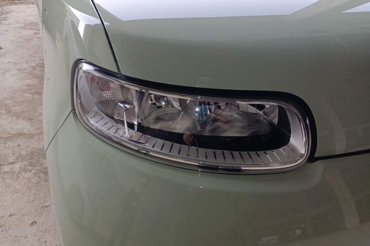 Used ORA White Cat 2020 305 km Luxury Version Right Front Headlight