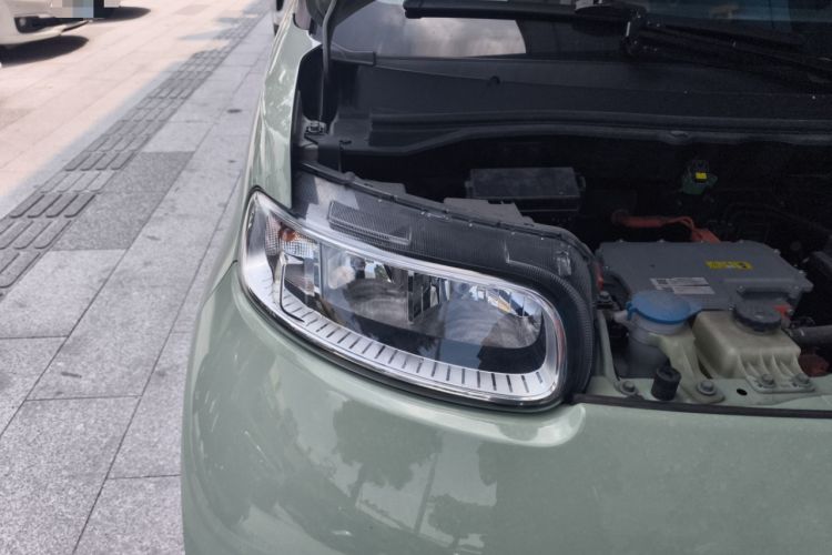 Used ORA White Cat 2020 305 km Luxury Version Right Front Headlight