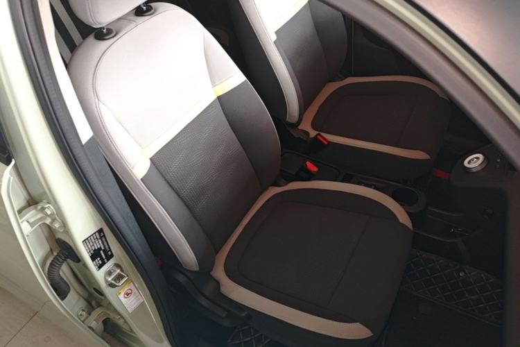 Used ORA White Cat 2020 360 km Luxury Version Right Front Seat