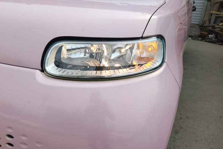 Used ORA White Cat 2020 305 km Luxury Version Left Front Headlight