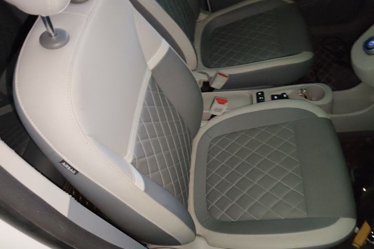 Used ORA White Cat 2020 401 km Flagship Version Right Front Seat