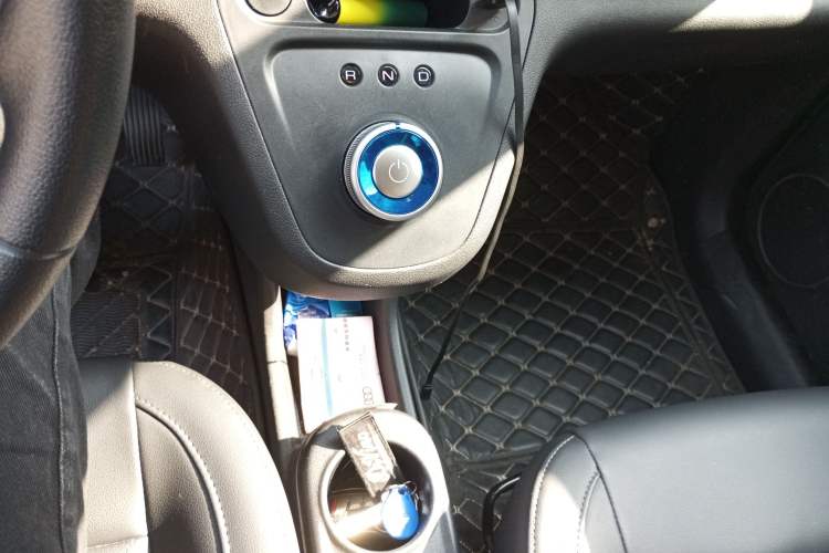 Used ORA White Cat 2020 401 km Flagship Version Gear Lever