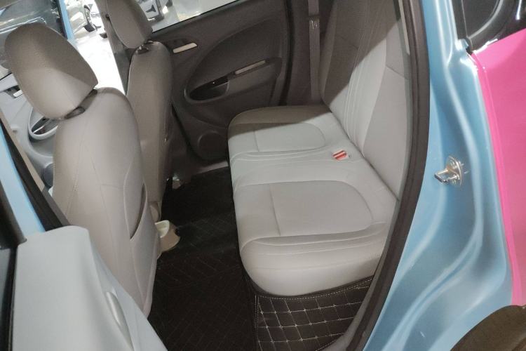 Used ORA White Cat 2020 360 km Luxury Version Left Rear Seat
