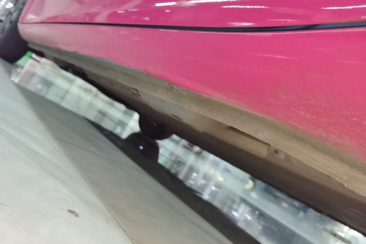 Used ORA White Cat 2020 360 km Luxury Version Left Side Sill