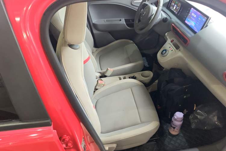 Used ORA White Cat 2020 360 km Luxury Version Right Front Seat
