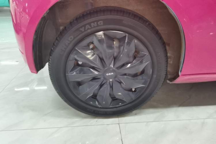 Used ORA White Cat 2020 360 km Luxury Version Right Rear Wheel Hub