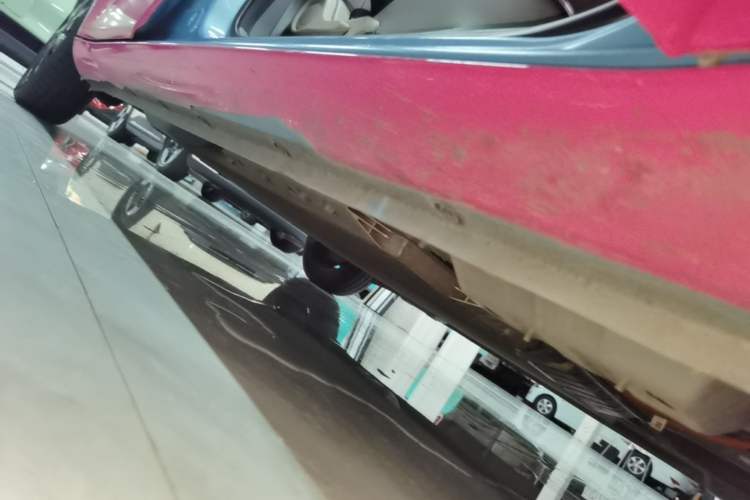 Used ORA White Cat 2020 360 km Luxury Version Right Side Sill