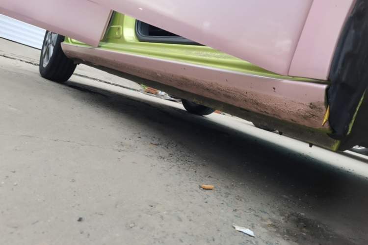 Used ORA White Cat 2020 305 km Luxury Version Right Side Sill