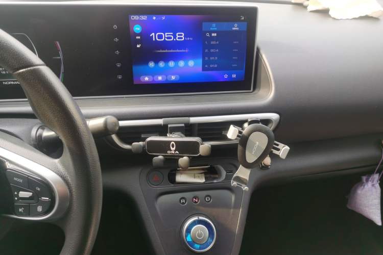 Used ORA White Cat 2020 360 km Luxury Version Audio And AC Panel