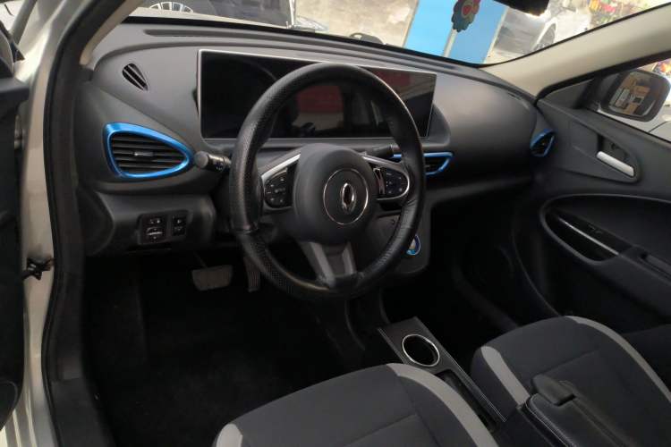 Used ORA White Cat 2020 305 km Luxury Version Interior 3