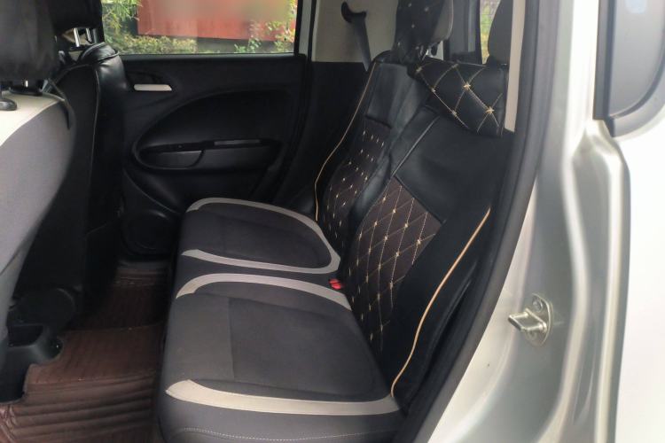 Used ORA White Cat 2020 305 km Luxury Version Interior 4