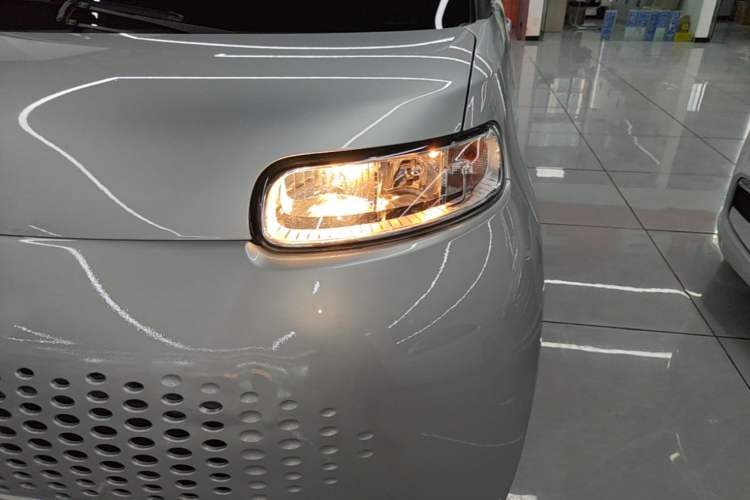 Used ORA White Cat 2020 305 km Luxury Version Left Front Headlight