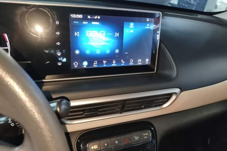 Used ORA White Cat 2020 305 km Luxury Version Audio And AC Panel