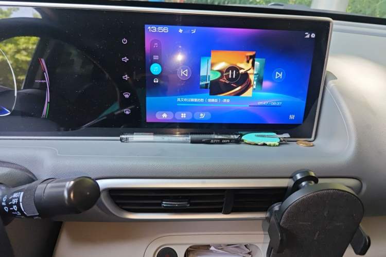 Used ORA White Cat 2020 305 km Luxury Version Audio And AC Panel