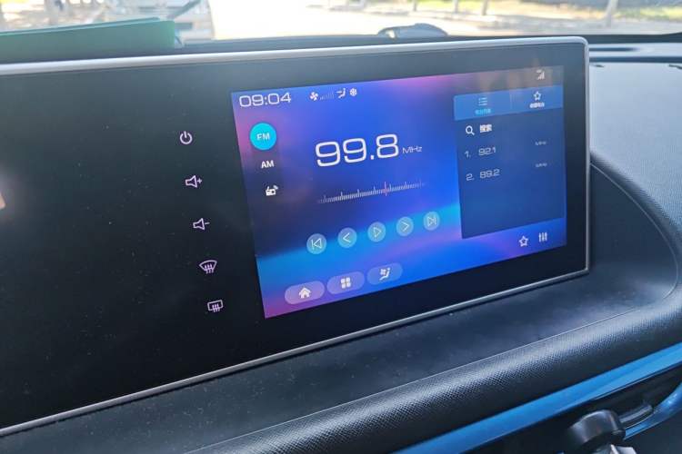 Used ORA White Cat 2020 305 km Luxury Version Audio And AC Panel