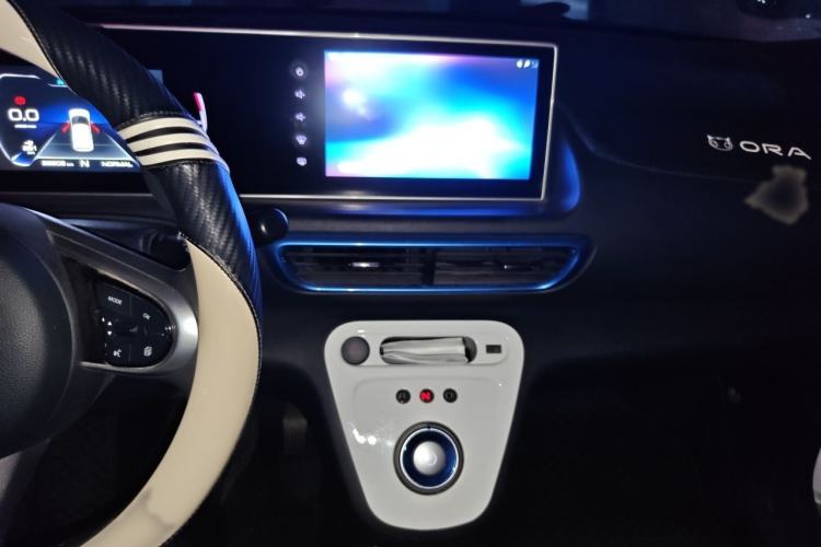 Used ORA White Cat 2020 305 km Luxury Version Audio And AC Panel