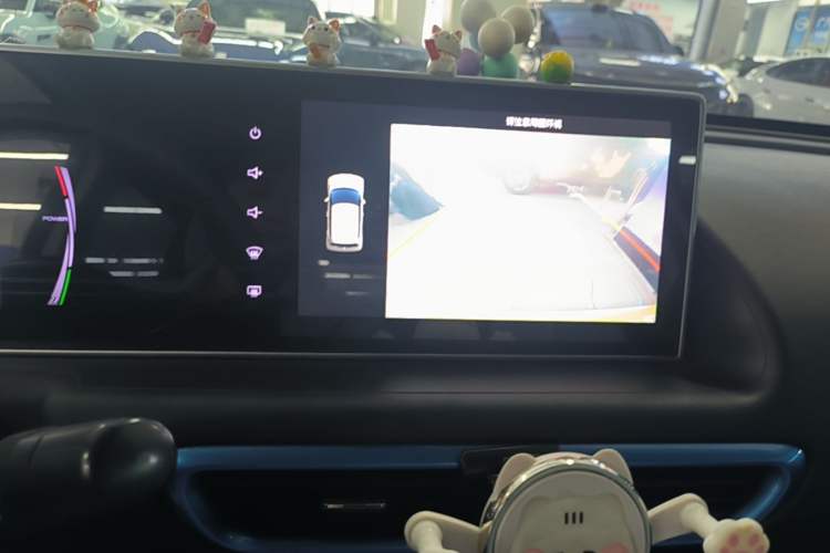 Used ORA White Cat 2020 305 km Luxury Version Audio And AC Panel