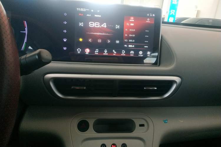 Used ORA White Cat 2020 305 km Luxury Version Audio And AC Panel