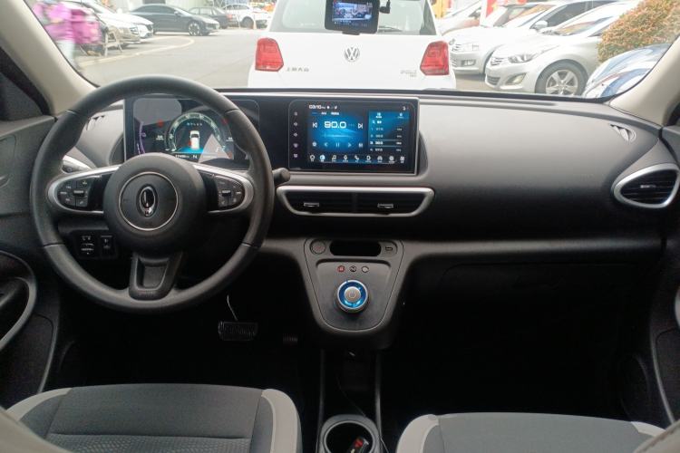 Used ORA White Cat 2020 360 km Luxury Version Center Console