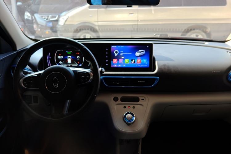 Used ORA White Cat 2020 305 km Luxury Version Center Console