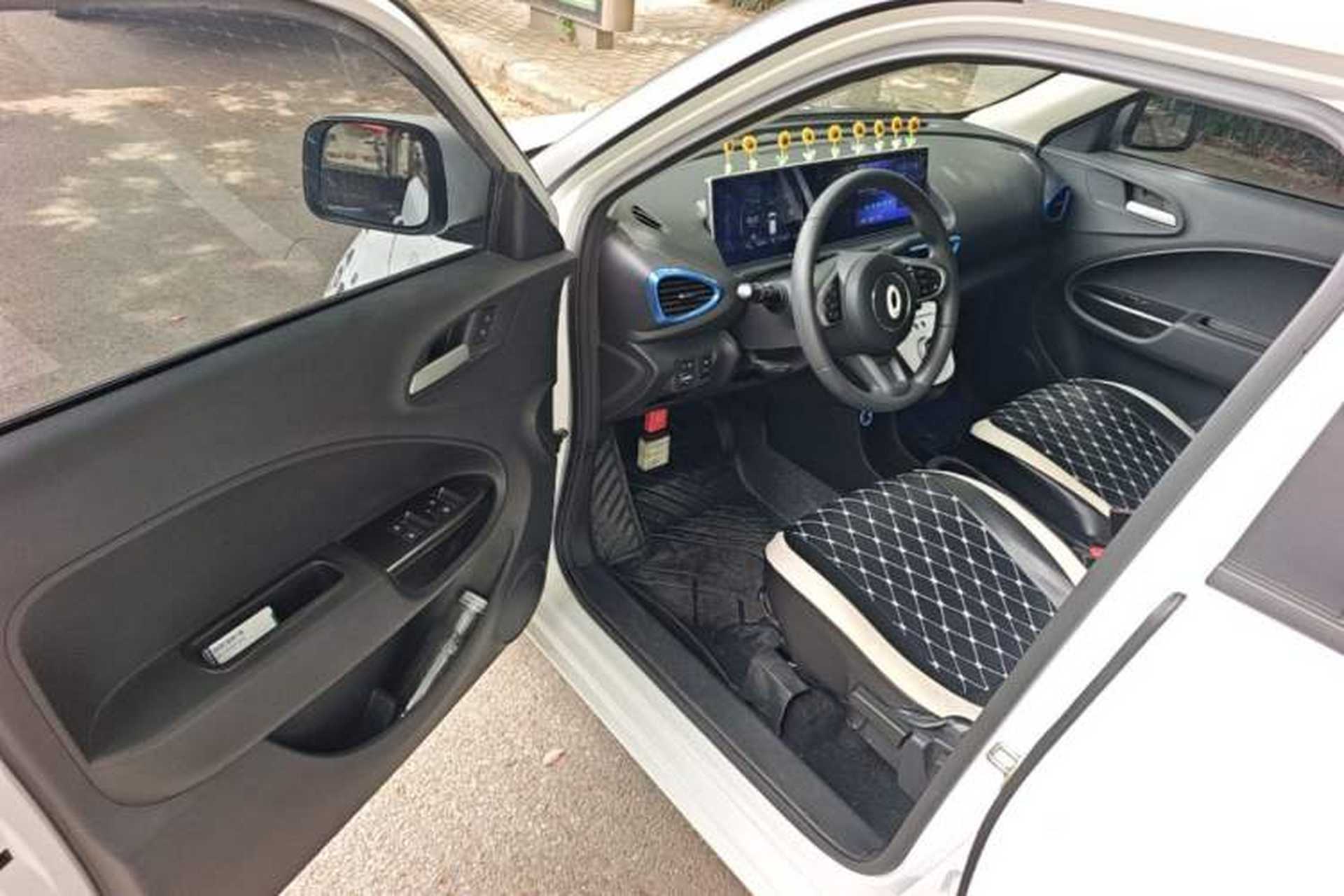 Used ORA White Cat 2020 305 km Luxury Version Driver Seat