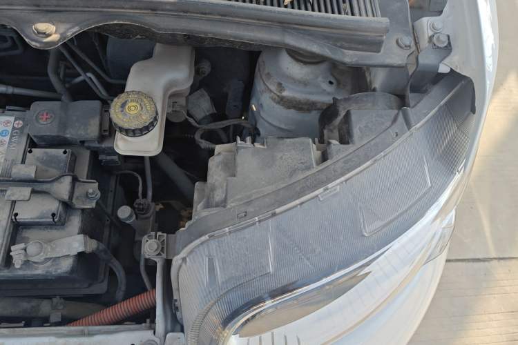 Used ORA White Cat 2020 305 km Luxury Version Engine Bay Left