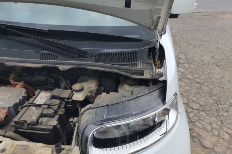 Used ORA White Cat 2020 305 km Luxury Version Engine Bay Left