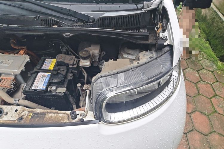 Used ORA White Cat 2020 305 km Luxury Version Engine Bay Left
